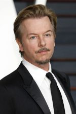 David Spade; David Wayne Spade olarak da bilinen Amerikalı oyuncu, senarist