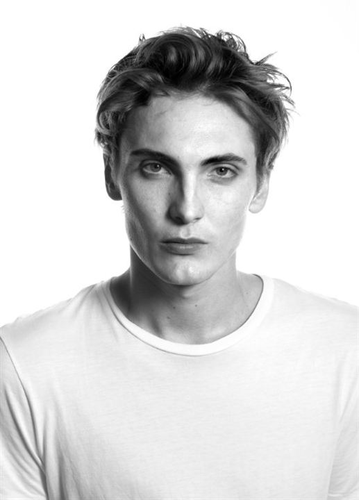 Eamon Farren; Avustralyalı oyuncu