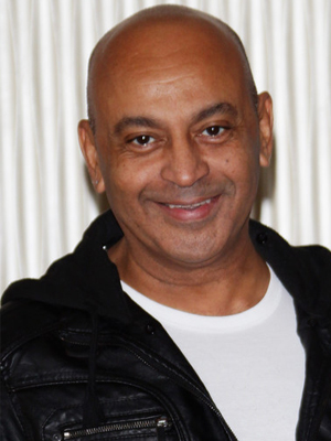 Hassani Shapi; oyuncu