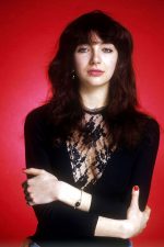 Kate Bush; Bexleyheath,Bexley,Londra,İngiltere doğumlu İngilizşarkıcı, söz yazarı, tema müziği sanatçısımüzisyen