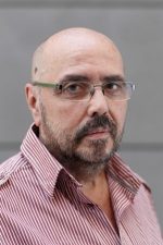 José Quetglas; Alicante, İspanya doğumlu Pepe Quetglas olarak da bilinen İspanyol makyaj sanatçısı