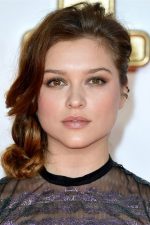Sophie Cookson; Haywards Heath,Sussex,İngiltere doğumlu İngiliz oyuncu