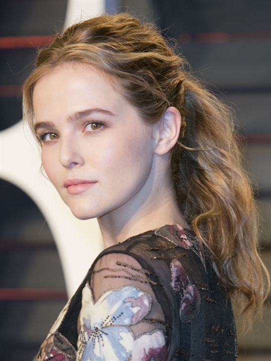 Zoey Deutch; Zoey Francis Thompson Deutch / Zobo olarak da bilinen Amerikalı oyuncu, yapımcı
