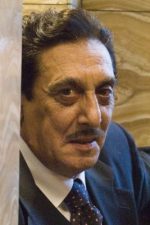 Flavio Bucci; İtalyan oyuncu