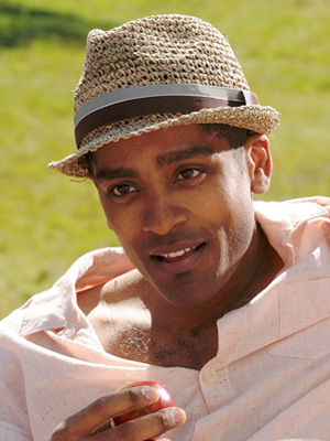 Alexander Karim; İsveçli  oyuncu