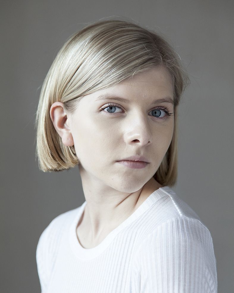 Aurora; Stavanger,Norveç doğumlu Aurora Aksnes olarak da bilinen Norveçlişarkıcı, söz yazarıyapımcı