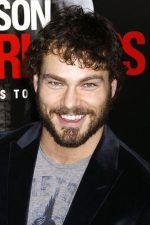 Shawn Roberts; Kanadalı  oyuncu, oyuncu yönetmeni