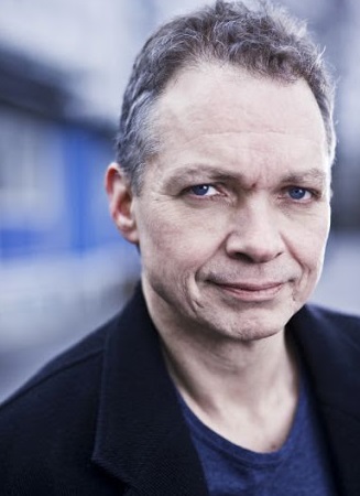 Bo Hr. Hansen; Danimarkalı  oyuncu, senarist