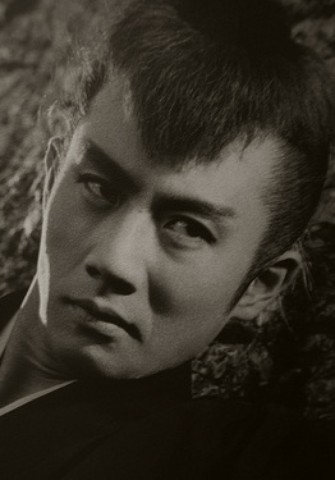 Raizô Ichikawa; Yoshiya Ota olarak da bilinen Japon oyuncu