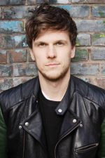 Pat Kiely; Kanadalı  oyuncu, senarist, yardımcı yapımcı