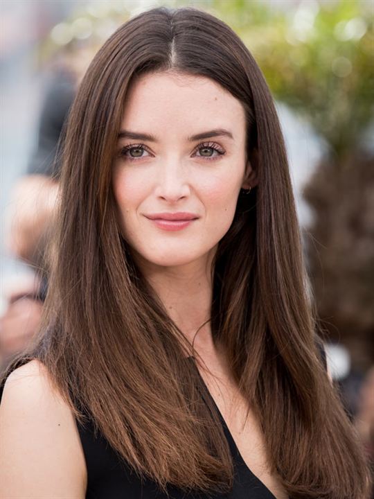 Charlotte Le Bon; Kanadalı  oyuncu