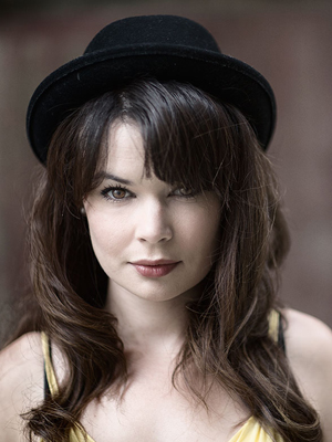 Jordana Largy; Kanadalı  oyuncu