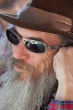 Larry Charles; Amerikalı yönetmen, senarist, idari yapımcı