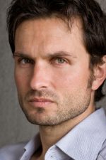 Simon Verhoeven; Alman oyuncu, ortak yapımcı, senarist
