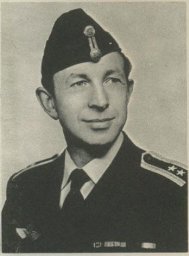 Leif Hamre; Molde,Norveç doğumlu Norveçliaskeryazar