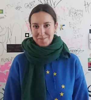 Ana de Mier y Ortuño; Granada, İspanya doğumlu Ana de Mier olarak da bilinen İspanyol genel yayın yönetmeni, kurgucu