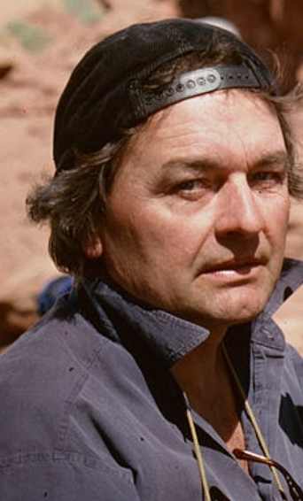 Peter Sova; Prag, Çekya doğumlu Milan Peter Sova olarak da bilinen Çek görüntü yönetmeni