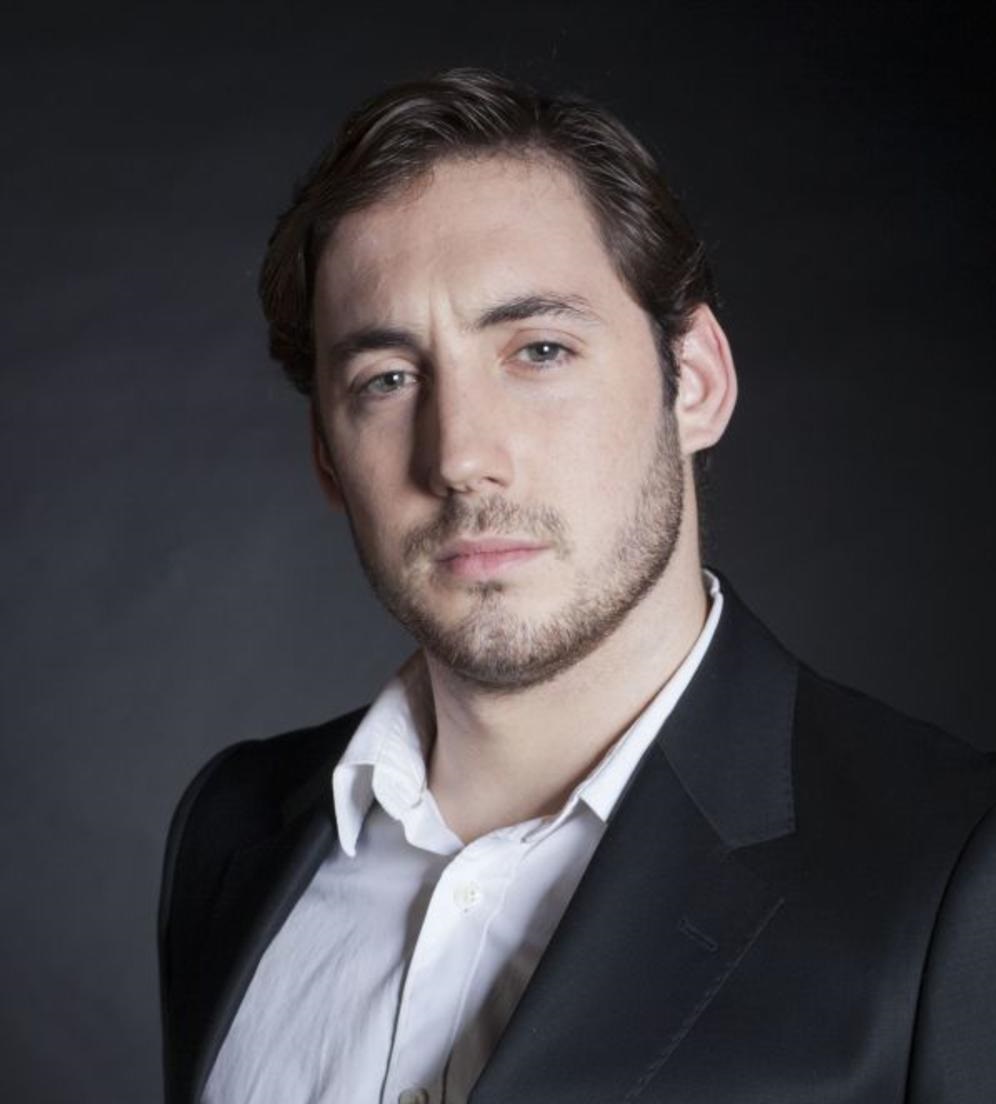 Petar Strugar; Çetine, Karadağ doğumlu Pero Strugar olarak da bilinen Karadağlı oyuncu