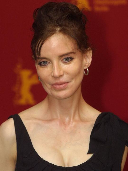 Anna Levine; Amerikalı