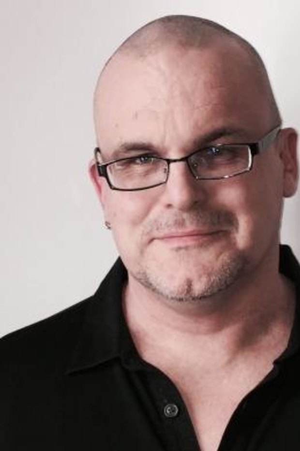 Shane Danielsen; Avustralyalı senarist