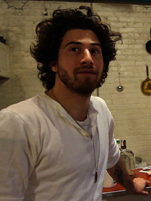 Jake Hoffman; Amerikalı oyuncu, senarist, yardımcı yapımcı