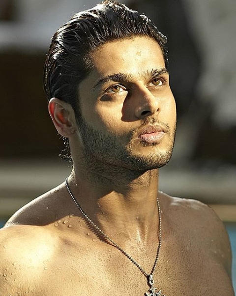 Abhimanyu Dasani; Hint oyuncu