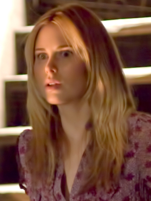 Anna Hutchison; Auckland, Yeni Zelanda doğumlu Yeni Zelandalı oyuncu