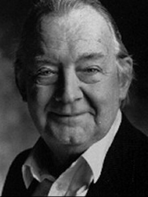 David Ryall; Shoreham-by-Sea,Sussex,İngiltere doğumlu David John Ryall olarak da bilinen İngiliz  oyuncu