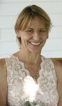 Sara Parriott; Amerikalı senarist