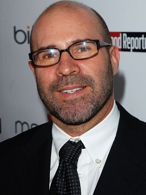 Scott Z. Burns; Scott Burns olarak da bilinen Amerikalı  senarist, yapımcı, yönetmen