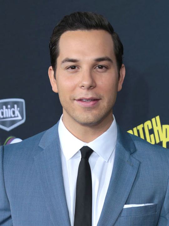 Skylar Astin; Skylar Astin Lipstein olarak da bilinen Amerikalı oyuncu