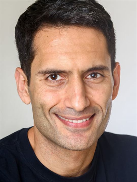 Alex Orrelle; yönetmen