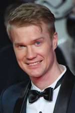 Joonas Suotamo; Espoo,Finlandiya doğumlu Fin  oyuncu