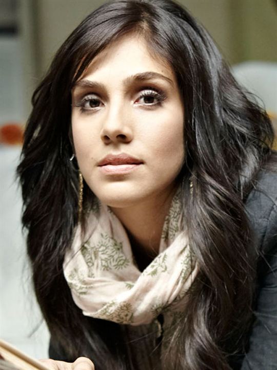 Sandra Echeverría; Sandra Echeverría Gamboa olarak da bilinen Meksikalı oyuncu