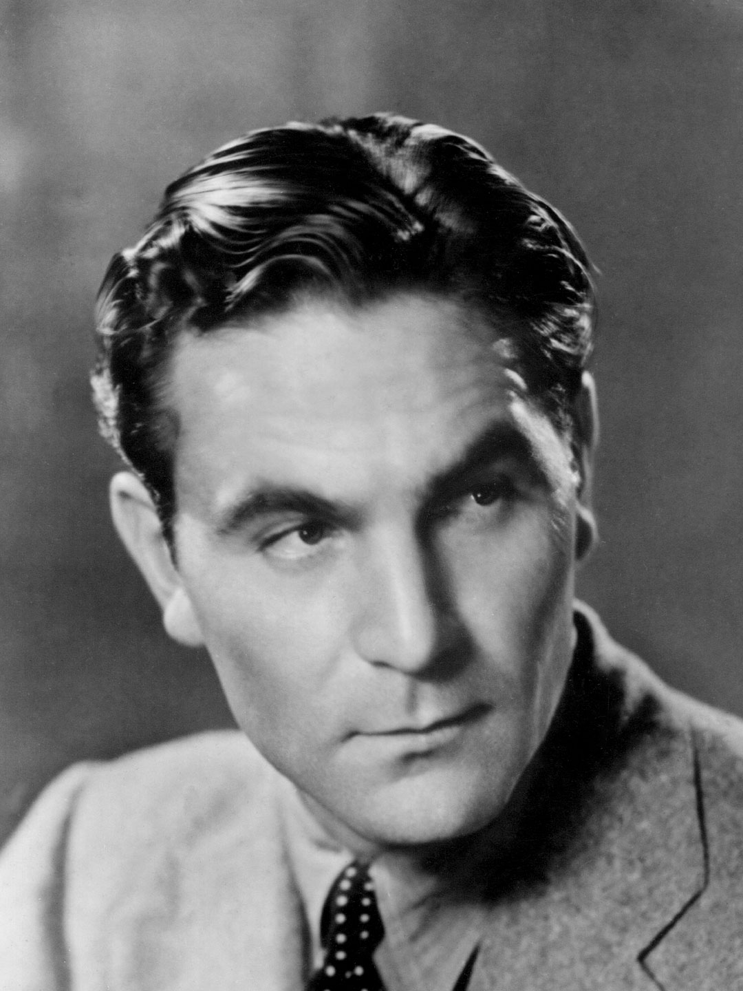 Henry Wilcoxon; Roseau,Dominika doğumlu Harry Frederick Wilcoxon olarak da bilinen İngiliz  oyuncu, yardımcı yapımcı