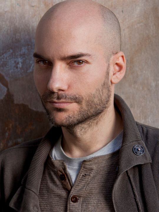 F. Javier Gutiérrez; Córdoba, Endülüs, İspanya doğumlu Javier Gutiérrez olarak da bilinen İspanyol yönetmen, idari yapımcı, ortak yapımcı