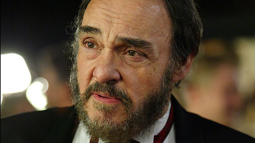 John Rhys-Davies; Salisbury,Wiltshire,İngiltere doğumlu İngiliz  oyuncu