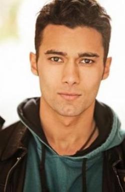 Arash Marandi; Tahran, İran doğumlu İranlı oyuncu