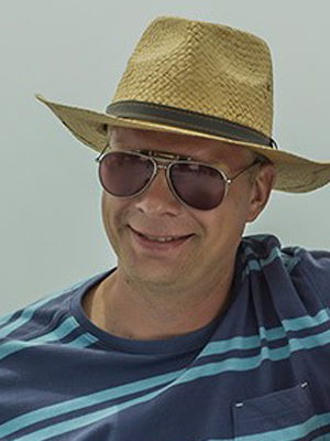 Ville Myllyrinne; Vantaa,Finlandiya doğumlu Fin  oyuncu