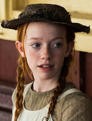 Amybeth McNulty; Letterkenny,Donegal,İrlanda doğumlu İrlandalı  oyuncu