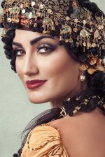 Helan Abdullah; Urmiye,İran doğumlu Finşarkıcı, dansçıoyuncu, koreograf