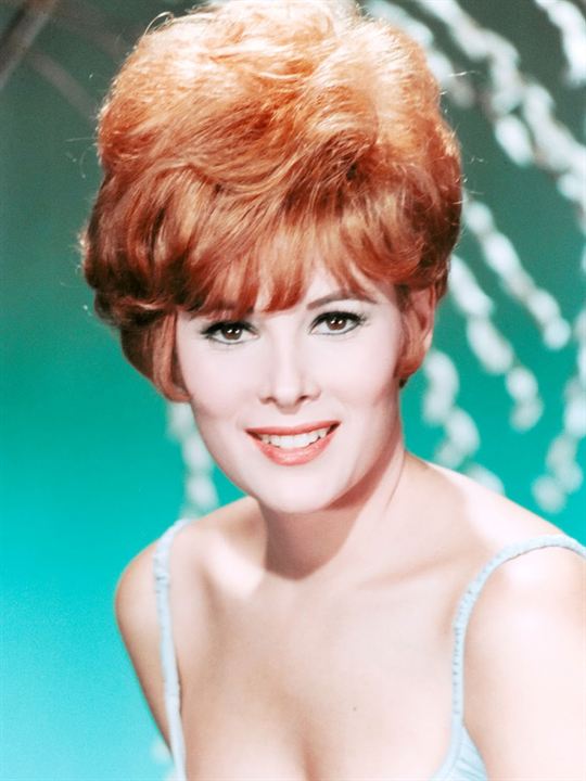 Jill St John; Jill Arlyn Oppenheim, Jill St. John olarak da bilinen Amerikalı oyuncu