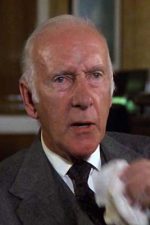 Wilfrid Hyde-White; Bourton-on-the-Water,Gloucestershire,İngiltere doğumlu İngiliz  oyuncu