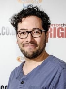 Patricio Valladares; yönetmen