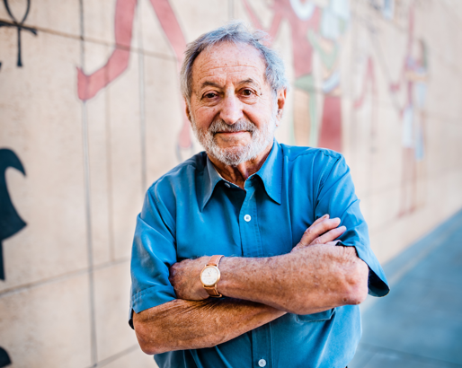 Joe Alves; Amerikalı set dekoratörü, yapım tasarımcısı, yönetmen