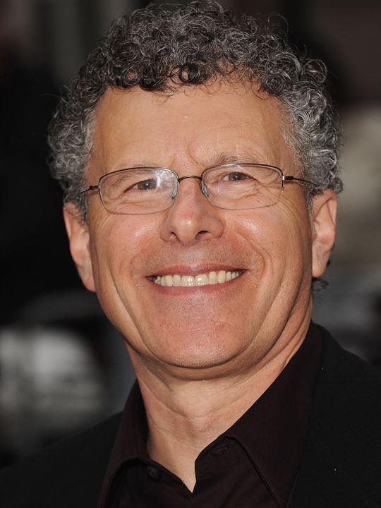 Jon Amiel; Londra,İngiltere doğumlu İngiliz  yönetmen