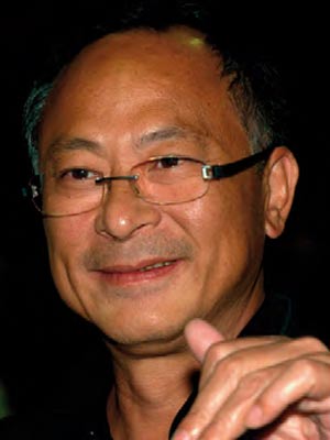 Johnnie To; Johnny To olarak da bilinen Çinli yönetmen, yapımcı, senarist