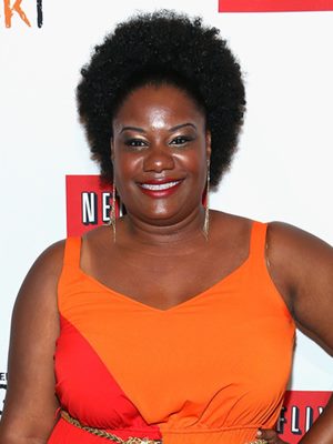 Adrienne C. Moore; adrienne c moore, oitnb, orange is the new black, black cindy olarak da bilinen Amerikalı oyuncu