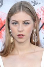 Hermione Corfield; Londra,İngiltere doğumlu İngiliz  oyuncu