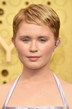 Eliza Scanlen; Sidney, Yeni Güney Galler, Avustralya doğumlu Eliza Jane Scanlen olarak da bilinen Avustralyalı oyuncu